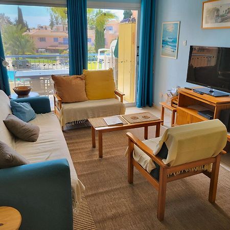 Award-Winning 3-Bedroom Apartment Near Beach Пафос Экстерьер фото
