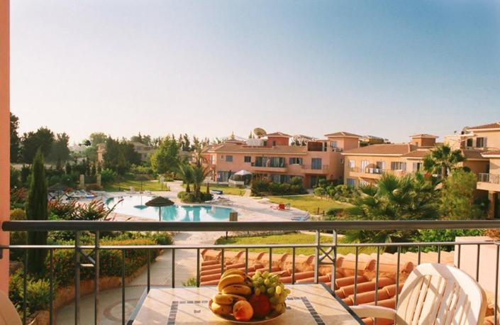 Award-Winning 3-Bedroom Apartment Near Beach Пафос Экстерьер фото